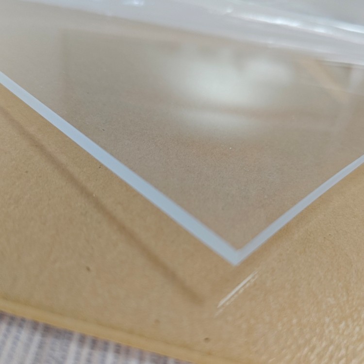 Tấm acrylic trong suốt 3 mm
