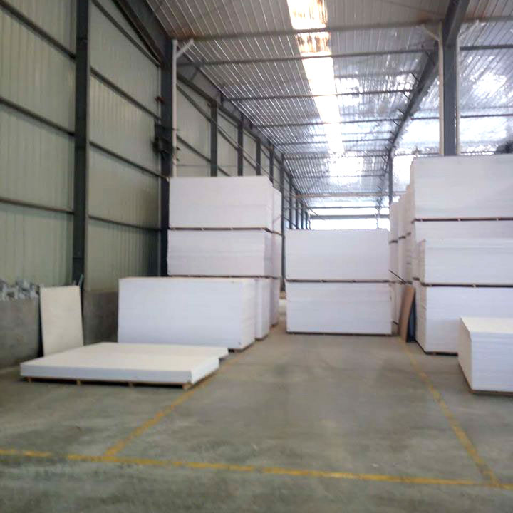 Tấm xốp PVC trắng